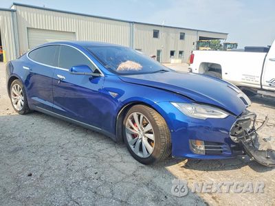 Czwarte zdjęcie samochodu z boku: 2015 TESLA MODEL S VIN:5YJSA1E48FF116208 - miniatura