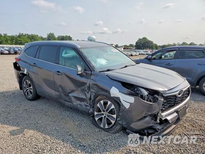 Czwarte zdjęcie samochodu z boku: 2021 TOYOTA HIGHLANDER XLE VIN:5TDGZRBHXMS543290 - miniatura