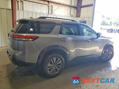 Trzecie zdjęcie samochodu z tyłu: 2025 NISSAN PATHFINDER SV VIN:5N1DR3BC9SC273662 - miniatura