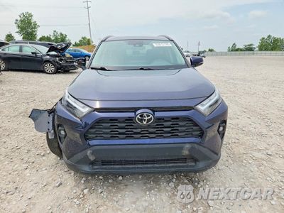 Piąte zdjęcie samochodu w środku: 2022 TOYOTA RAV4 XLE PREMIUM VIN:2T3A1RFV7NW289177 - miniatura