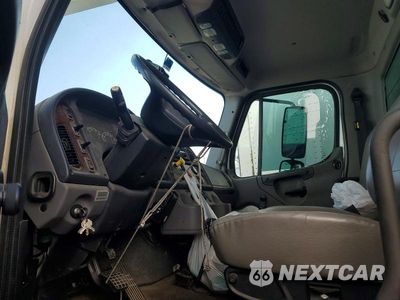 Zdjęcie 7 z 12 samochodu: 2018 FREIGHTLINER BUSINESS CLASS M2 BUCKET TRUCK VIN:1FVDCXFC5JHJP7640 - miniatura