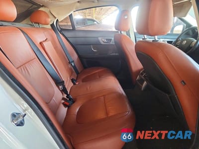 Zdjęcie 10 z 12 samochodu: 2010 JAGUAR XF SUPERCHARGED VIN:SAJWA0HE8AMR65207 - miniatura