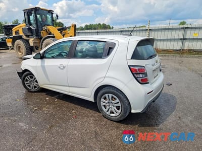 Drugie zdjęcie samochodu z przodu: 2017 CHEVROLET SONIC VIN:1G1JG6SH1H4172198 - miniatura