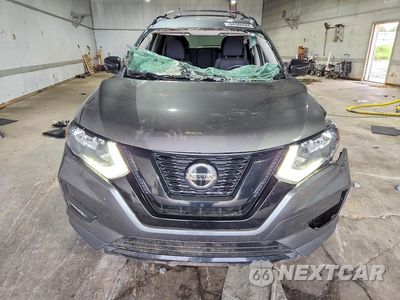 Piąte zdjęcie samochodu w środku: 2018 NISSAN ROGUE SV VIN:5N1AT2MV0JC731648 - miniatura