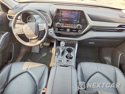 Zdjęcie 8 z 13 samochodu: 2021 TOYOTA HIGHLANDER XLE VIN:5TDHZRBH2MS153207 - miniatura