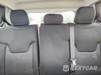 Zdjęcie 10 z 14 samochodu: 2017 JEEP RENEGADE SPORT VIN:ZACCJAAB7HPE59578 - miniatura