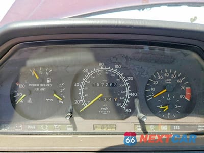 Zdjęcie 9 z 12 samochodu: 1992 MERCEDES-BENZ 300 CE VIN:WDBEA51D6NB657915 - miniatura