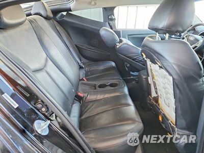 Zdjęcie 10 z 13 samochodu: 2012 HYUNDAI VELOSTER BASE VIN:KMHTC6AD9CU042927 - miniatura