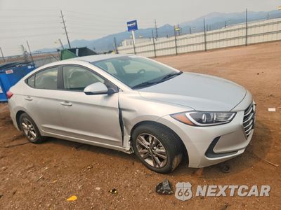 Czwarte zdjęcie samochodu z boku: 2017 HYUNDAI ELANTRA SE VIN:5NPD84LF1HH001688 - miniatura