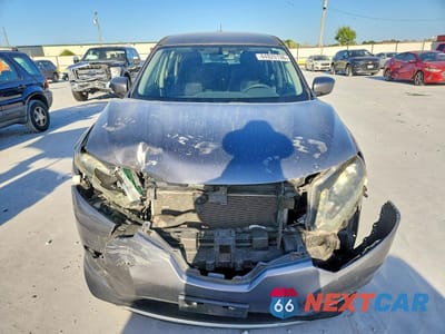 Piąte zdjęcie samochodu w środku: 2016 NISSAN ROGUE S VIN:JN8AT2MVXGW148441 - miniatura