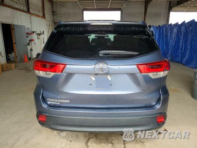 Zdjęcie 6 z 13 samochodu: 2019 TOYOTA HIGHLANDER LE VIN:5TDZARFH0KS054582 - miniatura