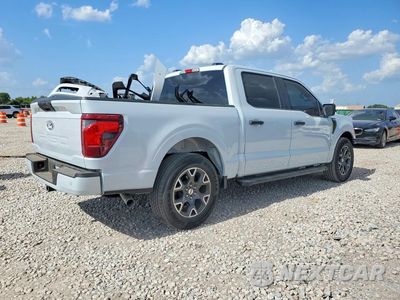 Trzecie zdjęcie samochodu z tyłu: 2025 FORD F-150 STX VIN:1FTEW2K53SKD42929 - miniatura
