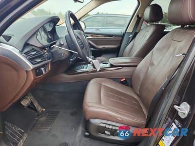 Zdjęcie 7 z 12 samochodu: 2014 BMW X5 XDRIVE35I VIN:5UXKR0C5XE0K44718 - miniatura