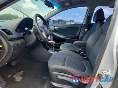 Zdjęcie 7 z 12 samochodu: 2016 HYUNDAI ACCENT SE VIN:KMHCT5AE1GU267464 - miniatura