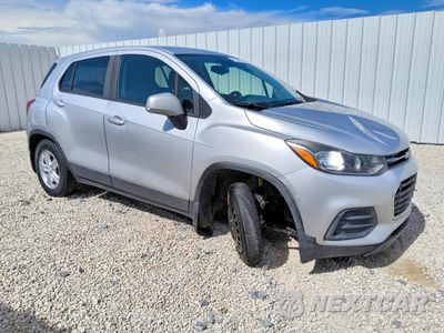 Czwarte zdjęcie samochodu z boku: 2020 CHEVROLET TRAX LS VIN:KL7CJKSB6LB312205 - miniatura