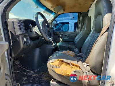 Zdjęcie 7 z 13 samochodu: 2006 GMC SAVANA CUTAWAY G3500 VIN:1GDGG31V161905738 - miniatura