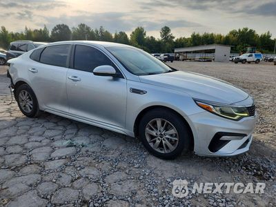 Czwarte zdjęcie samochodu z boku: 2019 KIA OPTIMA LX VIN:5XXGT4L33KG276905 - miniatura