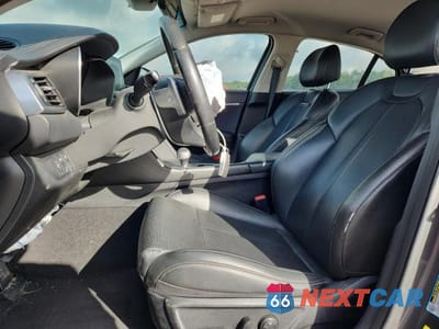 Zdjęcie 7 z 12 samochodu: 2019 GENESIS G70 ADVANCED VIN:KMTG64LA1KU019341 - miniatura