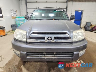 Piąte zdjęcie samochodu w środku: 2005 TOYOTA 4RUNNER SR5 VIN:JTEBU14RX50064299 - miniatura