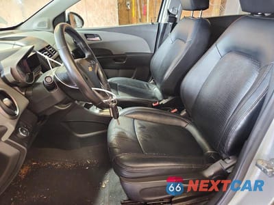 Zdjęcie 7 z 13 samochodu: 2013 CHEVROLET SONIC LTZ VIN:1G1JE6SG8D4188471 - miniatura