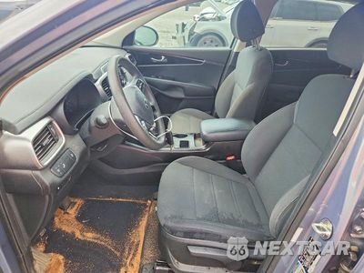 Zdjęcie 7 z 13 samochodu: 2020 KIA SORENTO LX VIN:5XYPG4A34LG660227 - miniatura