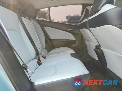 Zdjęcie 11 z 14 samochodu: 2021 TOYOTA PRIUS XLE AWD-E VIN:JTDL9MFU6M3030161 - miniatura