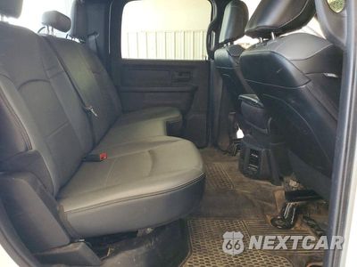 Zdjęcie 10 z 12 samochodu: 2023 RAM 2500 TRADESMAN VIN:3C6UR5HJ4PG634264 - miniatura