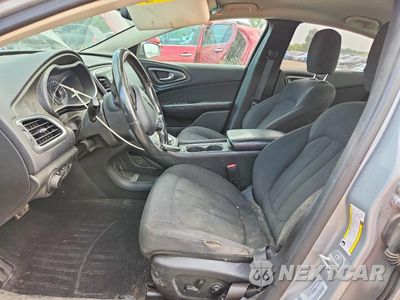 Zdjęcie 7 z 12 samochodu: 2015 CHRYSLER 200 LIMITED VIN:1C3CCCABXFN599480 - miniatura