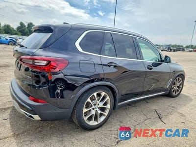 Trzecie zdjęcie samochodu z tyłu: 2021 BMW X5 XDRIVE45E VIN:5UXTA6C08M9D53551 - miniatura