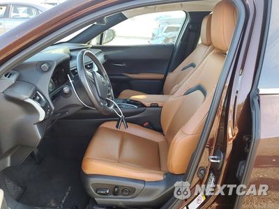 Zdjęcie 7 z 13 samochodu: 2019 LEXUS UX 200 VIN:JTHY3JBH0K2013596 - miniatura