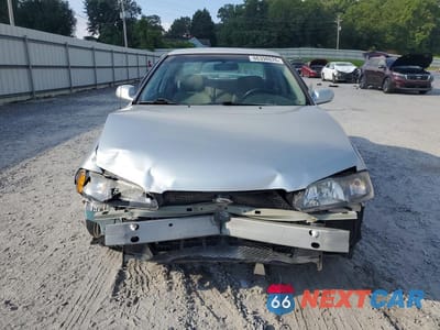 Piąte zdjęcie samochodu w środku: 2002 NISSAN SENTRA SE-R VIN:3N1AB51D12L715083 - miniatura