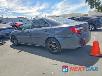 Drugie zdjęcie samochodu z przodu: 2012 TOYOTA CAMRY HYBRID LE VIN:4T1BD1FK8CU031050 - miniatura