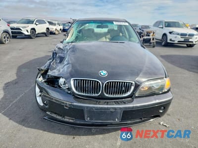 Piąte zdjęcie samochodu w środku: 2002 BMW 325 I VIN:WBAEV33482KL76862 - miniatura