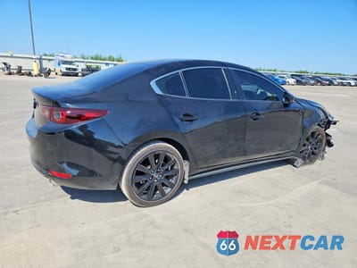 Trzecie zdjęcie samochodu z tyłu: 2024 MAZDA 3 SELECT SPORT VIN:3MZBPABM2RM423793 - miniatura