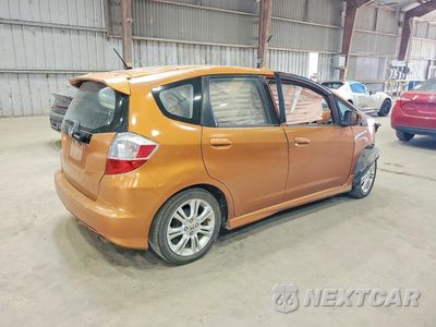 Trzecie zdjęcie samochodu z tyłu: 2010 HONDA FIT SPORT VIN:JHMGE8H42AS006652 - miniatura