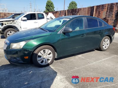 2014 CHEVROLET CRUZE LS 1G1PA5SGXE7151907 - główne zdjęcie licytacji z USA - miniatura