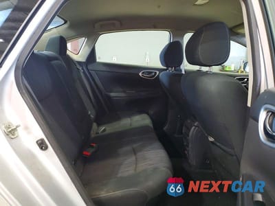 Zdjęcie 10 z 12 samochodu: 2019 NISSAN SENTRA SV VIN:3N1AB7AP1KY317560 - miniatura
