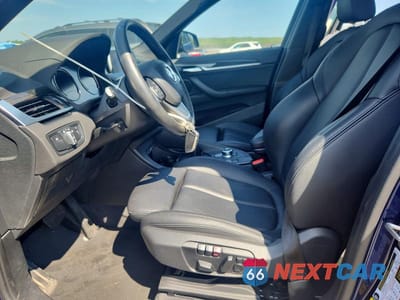 Zdjęcie 7 z 12 samochodu: 2018 BMW X1 XDRIVE28I VIN:WBXHT3C37J5L27973 - miniatura