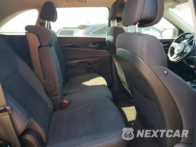 Zdjęcie 11 z 13 samochodu: 2016 KIA SORENTO LX VIN:5XYPG4A32GG127394 - miniatura