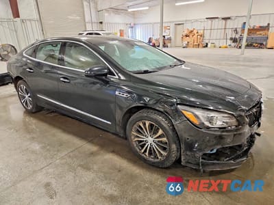 Czwarte zdjęcie samochodu z boku: 2017 BUICK LACROSSE PREMIUM VIN:1G4ZS5SS5HU194490 - miniatura