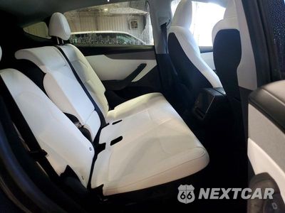 Zdjęcie 10 z 13 samochodu: 2026 TESLA MODEL Y VIN:7SAYGDEE9TF448353 - miniatura