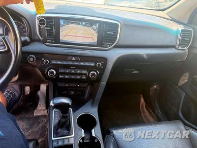 Zdjęcie 9 z 10 samochodu: 2020 KIA SPORTAGE EX VIN:KNDPNCAC4L7688249 - miniatura