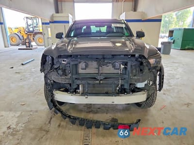 Piąte zdjęcie samochodu w środku: 2024 TOYOTA TACOMA TRD OFF-ROAD VIN:3TMLB5JN7RM081703 - miniatura