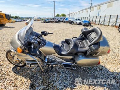 Trzecie zdjęcie samochodu z tyłu: 2003 HONDA GL1800 VIN:1HFSC47073A211715 - miniatura