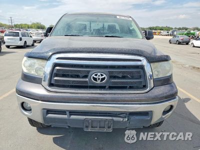 Piąte zdjęcie samochodu w środku: 2013 TOYOTA TUNDRA DOUBLE CAB SR5 VIN:5TFUM5F14DX043546 - miniatura
