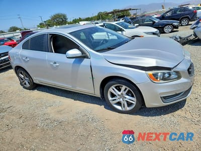 Czwarte zdjęcie samochodu z boku: 2014 VOLVO S60 T5 VIN:YV1612FS8E2278792 - miniatura
