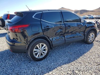 Trzecie zdjęcie samochodu z tyłu: 2019 NISSAN ROGUE SPORT S VIN:JN1BJ1CP1KW242111 - miniatura
