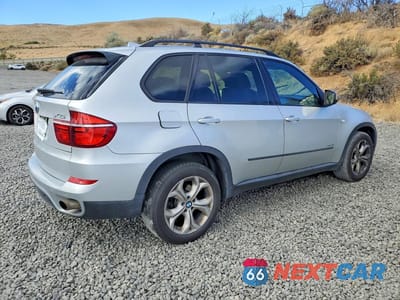 Trzecie zdjęcie samochodu z tyłu: 2013 BMW X5 XDRIVE35I VIN:5UXZV4C50DL993607 - miniatura