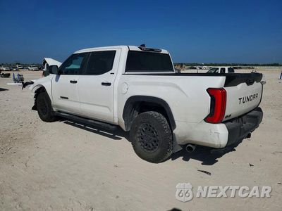 Drugie zdjęcie samochodu z przodu: 2025 TOYOTA TUNDRA SR5 VIN:5TFLA5DB5SX327667 - miniatura