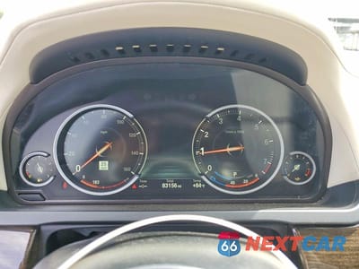 Zdjęcie 9 z 12 samochodu: 2015 BMW 740 I VIN:WBAYA6C51FD827028 - miniatura